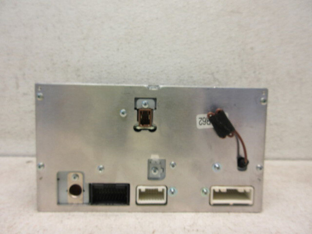 Pre-Owned Subaru Forester AM FM CD Radio Receiver Y191141