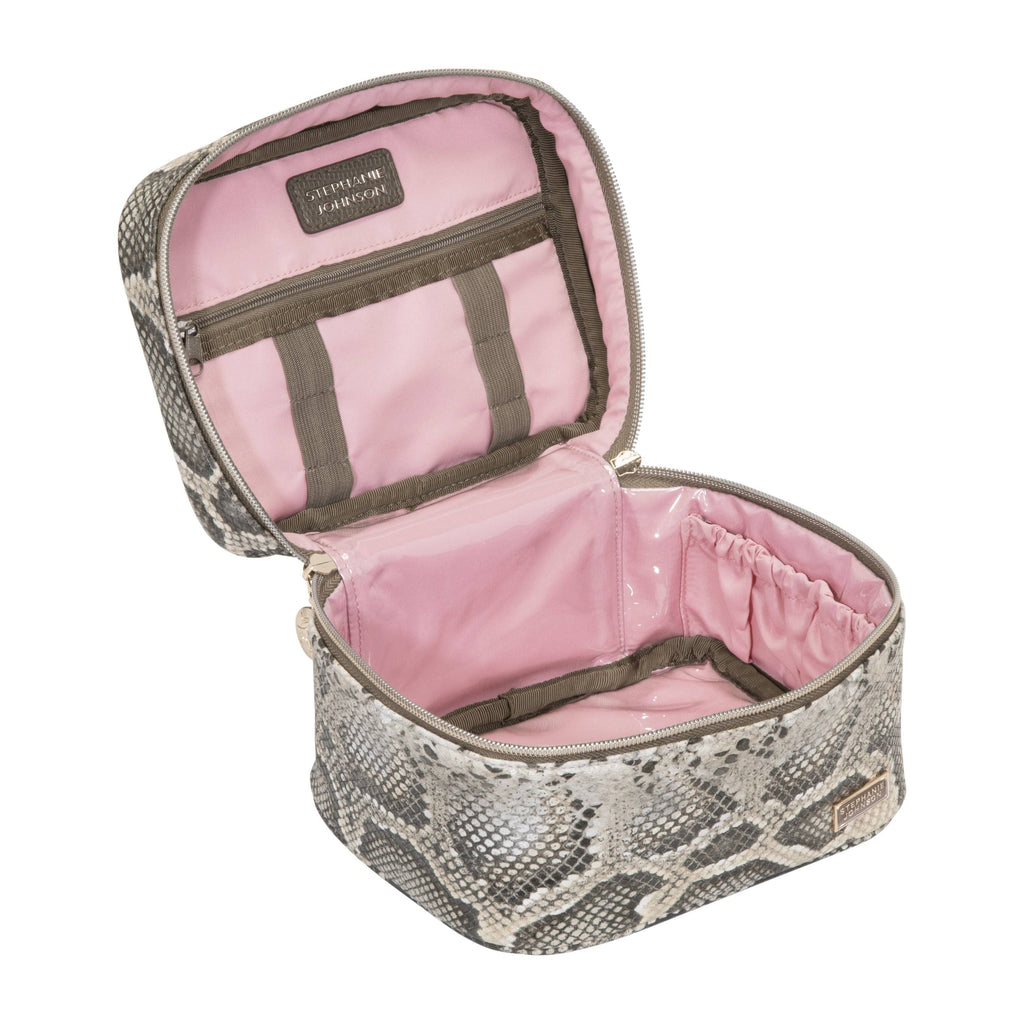 Travel Case A57627