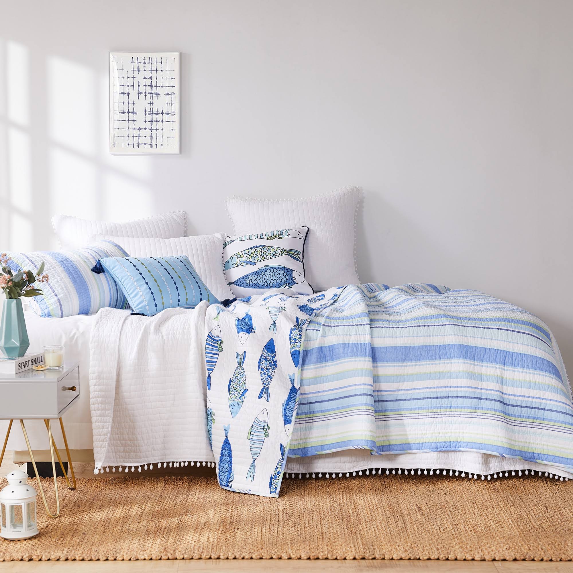 White Full/Queen Quilt S891226