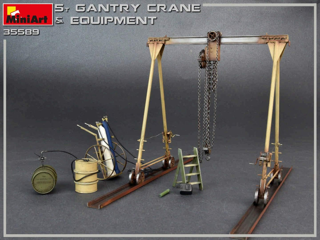 5 Ton Gantry Crane & Equipment 1/35 Scale Plastic Model Kit R46805