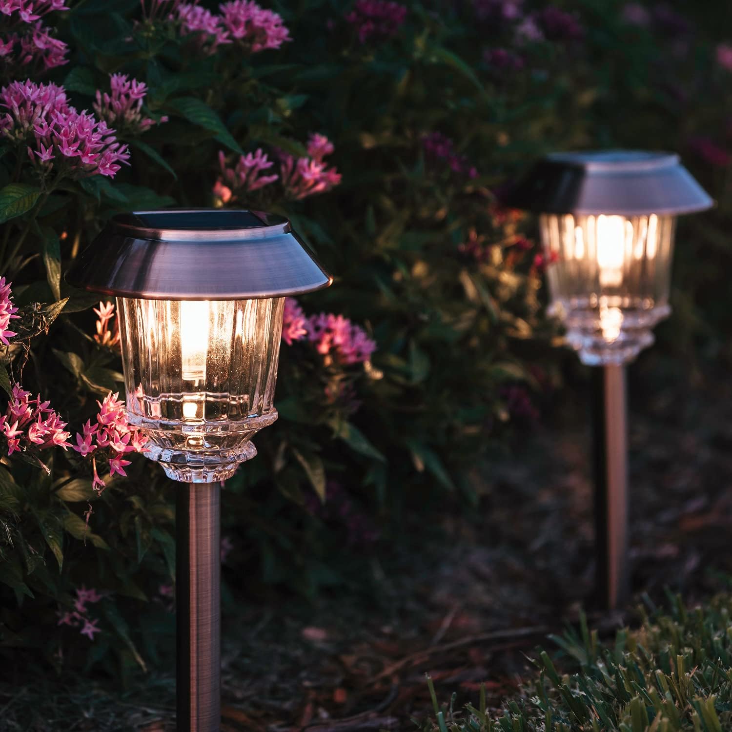 4 Pack Solar Pathway Lights Outdoor Waterproof IP65 Warm White LED L67278