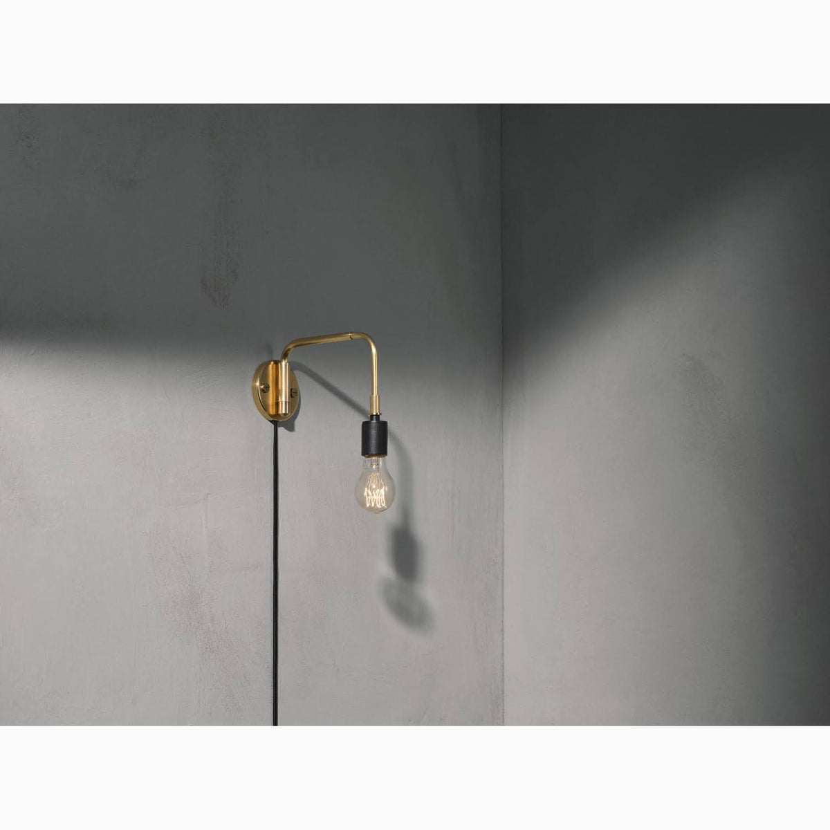 Brass Wall Lamp H70404