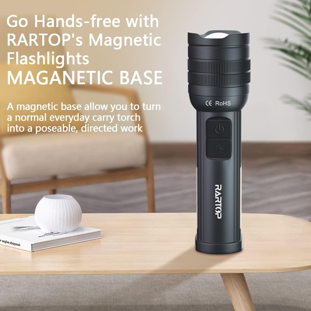 Rechargeable Tactical Flashlight with 5200mAh Battery O721383