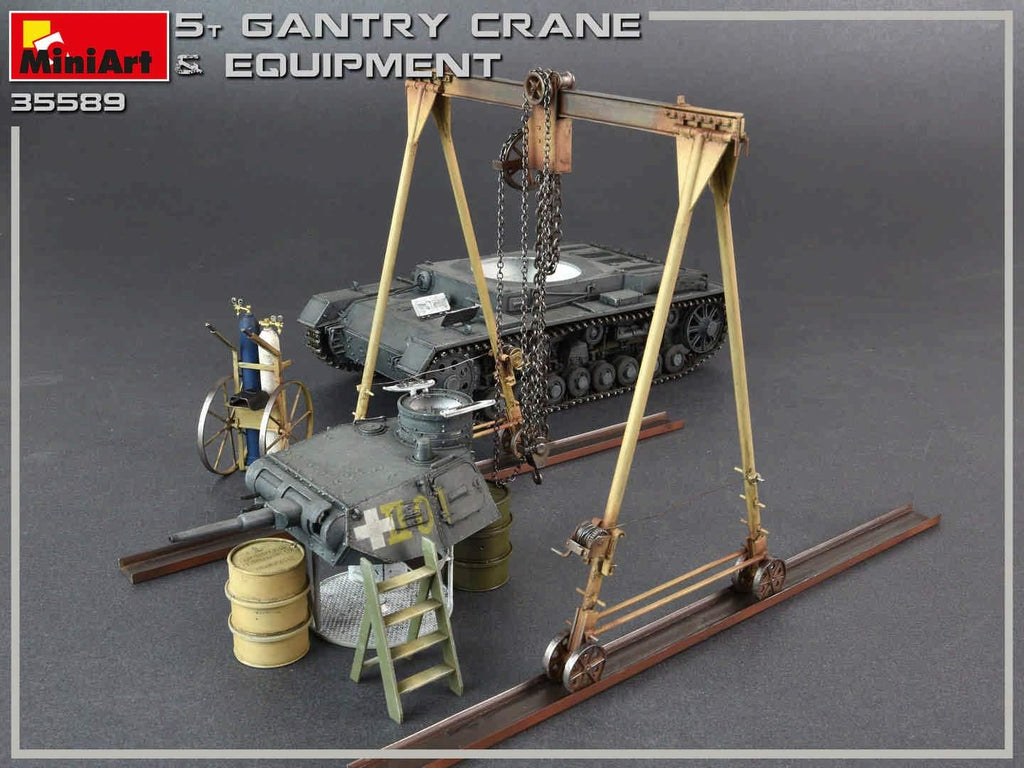 5 Ton Gantry Crane & Equipment 1/35 Scale Plastic Model Kit R46805