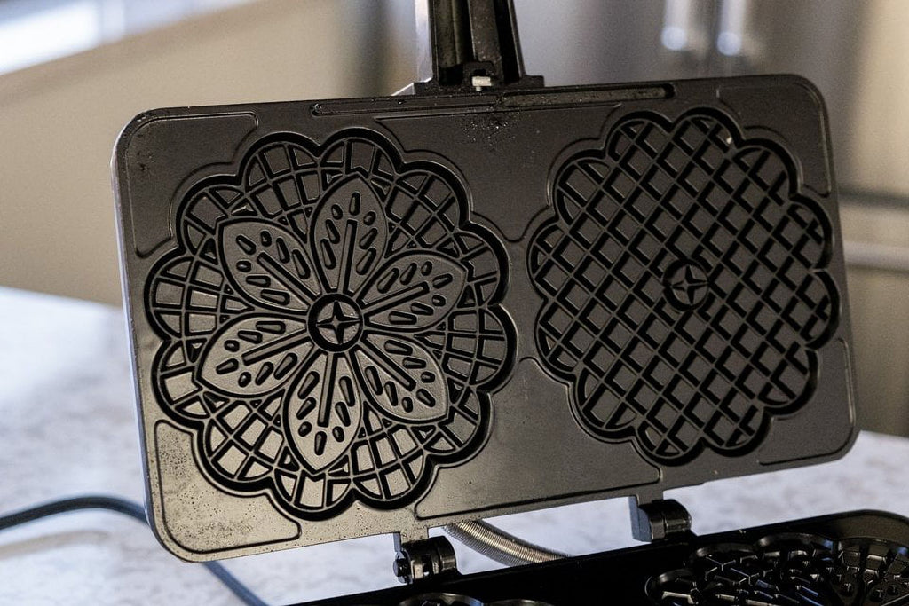 Nonstick Pizzelle Baker E333