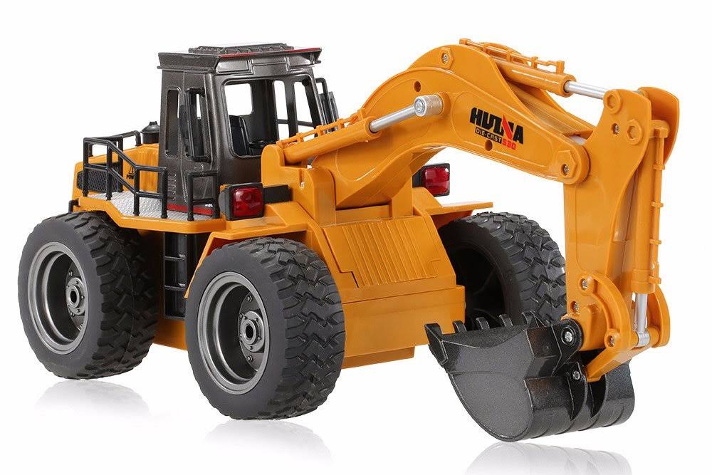 Yellow/Grey RC Excavator with Die Cast Bucket L4163
